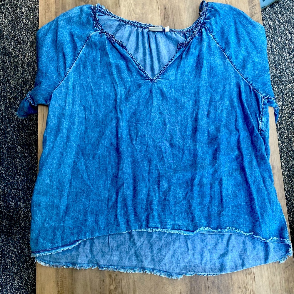 V neck shirt